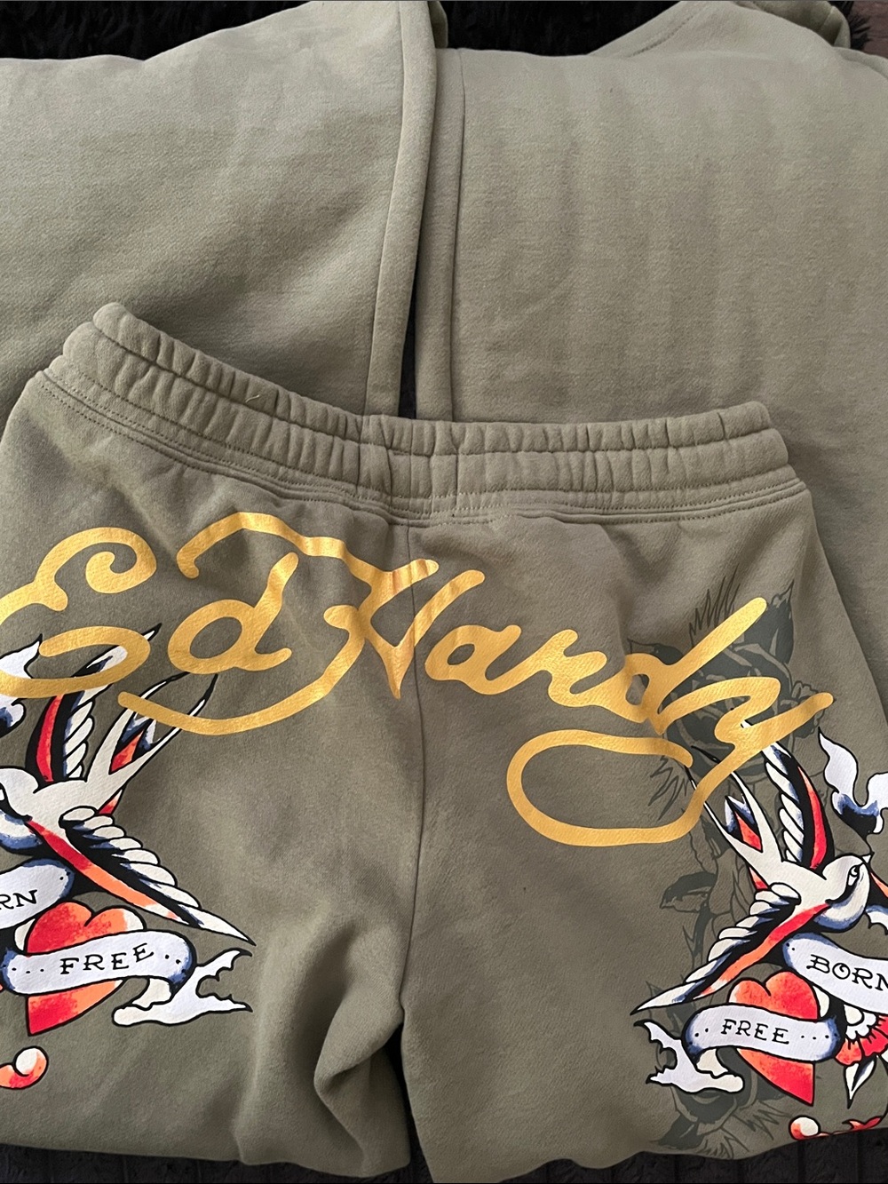 Ed Hardy Sweatsuit - Picture 5 of 5